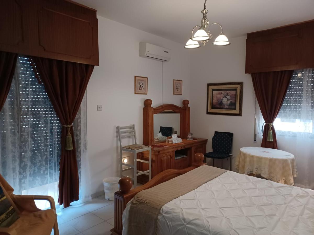 Shared Top 1St Floor Villa ลิมาซอล ภายนอก รูปภาพ