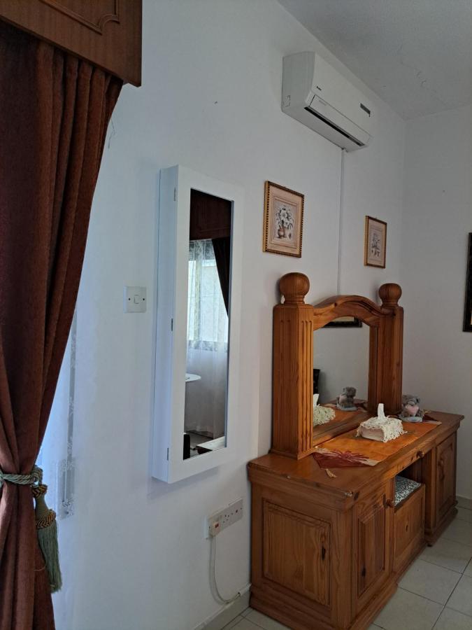 Shared Top 1St Floor Villa ลิมาซอล ภายนอก รูปภาพ