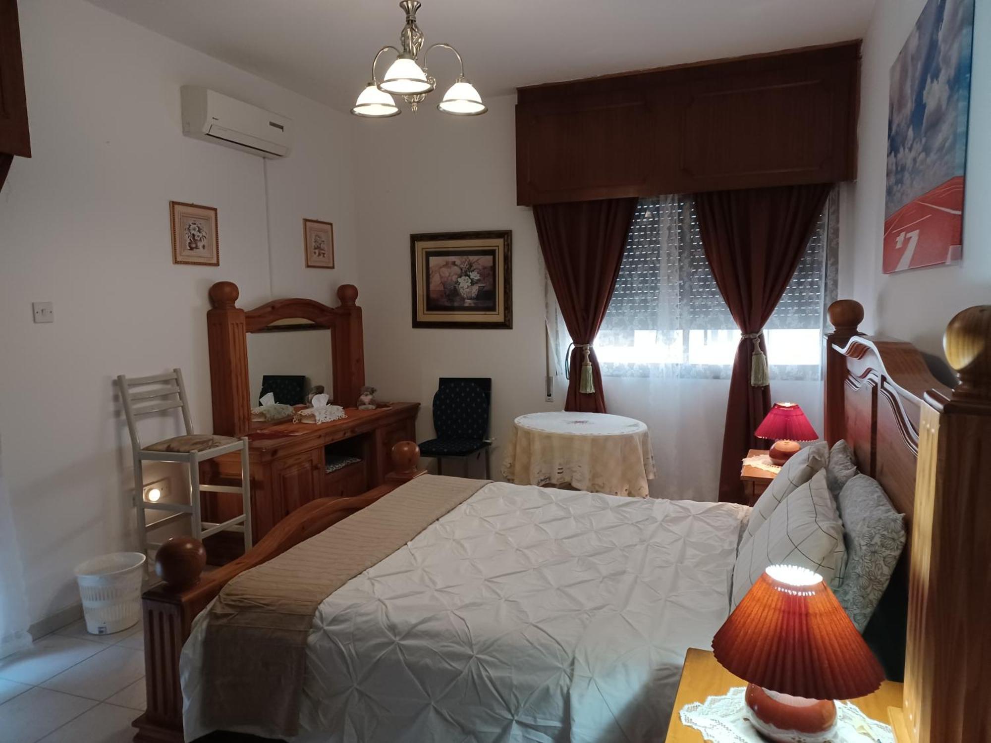 Shared Top 1St Floor Villa ลิมาซอล ห้อง รูปภาพ