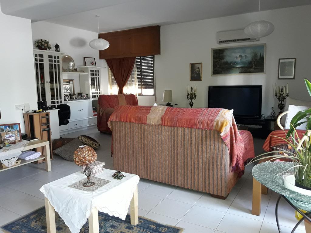 Shared Top 1St Floor Villa ลิมาซอล ภายนอก รูปภาพ